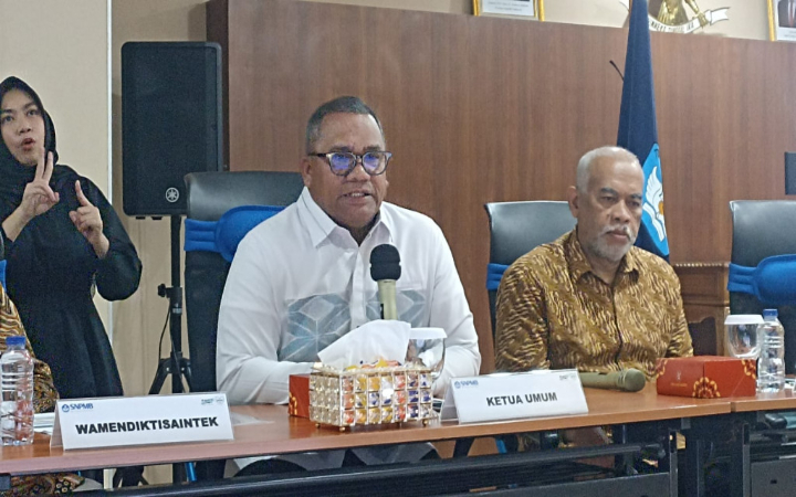 Ketua Umum Seleksi Nasional Penerimaan Mahasiswa Baru, Eduart Wolok.