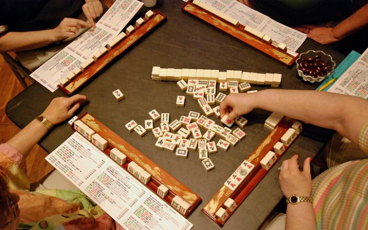Mahjong beberapa waktu belakangan kembali populer di Jepang.