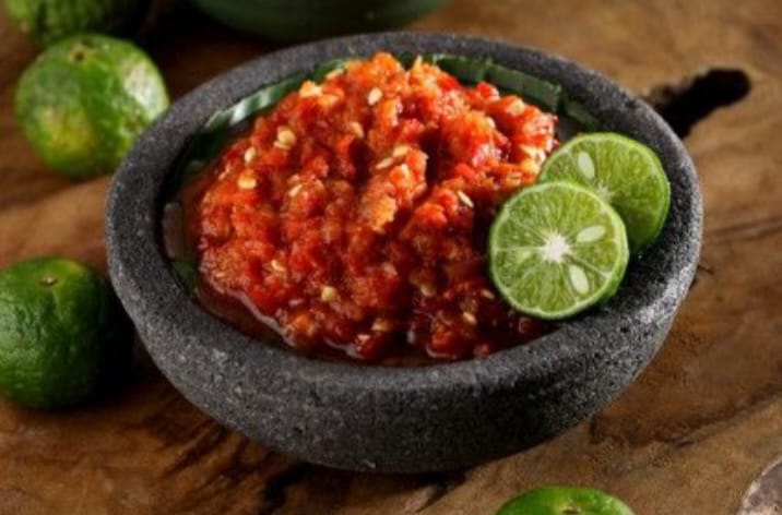 Kenapa orang Indonesia selalu cari sambal di setiap makanan? Simak rahasia unik sambal yang bikin nagih dan jadi bagian hidup sehari-hari!
