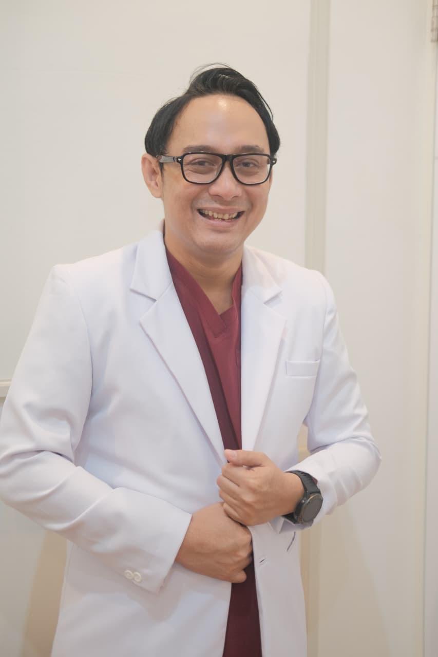 Dokter spesialis kandungan, dr. Jonathan C. Nainggolan SpOG.