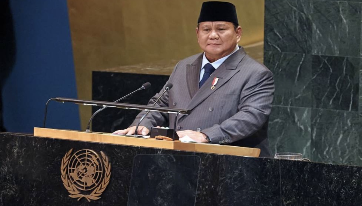 Presiden Prabowo Subianto menyatakan di KTT PBB bahwa Indonesia siap mengakui Israel jika negara tersebut terlebih dahulu mengakui kedaulatan Palestina.