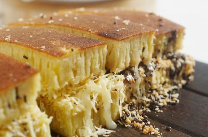 Martabak manis dan martabak telur jadi kuliner malam favorit masyarakat Indonesia. Mana yang lebih populer?