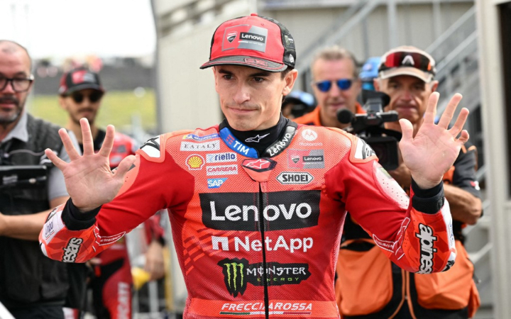 Pembalap legendaris MotoGP, Marc M&aacute;rquez, dipastikan akan tampil di Sirkuit Mandalika dalam gelaran MotoGP Indonesia 2025. Menariknya, M&aacute;rquez akan datang dengan status juara.