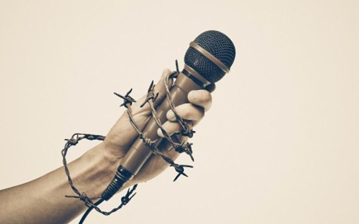 Di era digital yang serba cepat ini, informasi bisa datang dari mana saja&mdash;tapi apakah kamu pernah berpikir, siapa yang memastikan informasi itu benar? Jawabannya: pers yang bebas dan bertanggung jawab