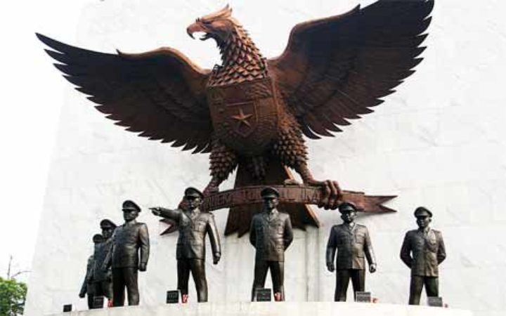 Hari Kesaktian Pancasila, yang diperingati setiap 1 Oktober, menjadi momen penting bagi bangsa Indonesia untuk mengenang keteguhan ideologi Pancasila dalam menghadapi berbagai ancaman.