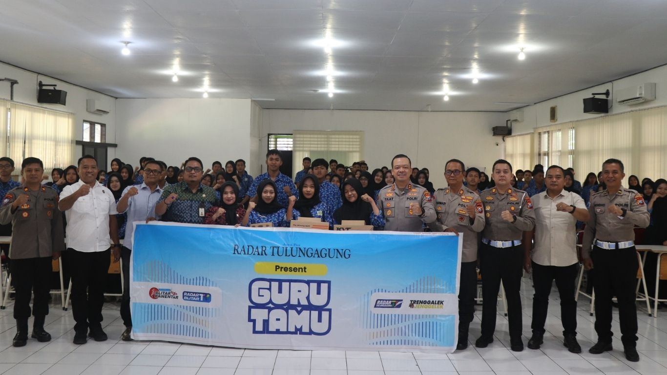 Radar Tulungagung bersama SMKN 1 Boyolangu menghadirkan Kapolres Tulungagung sebagai Guru Tamu.