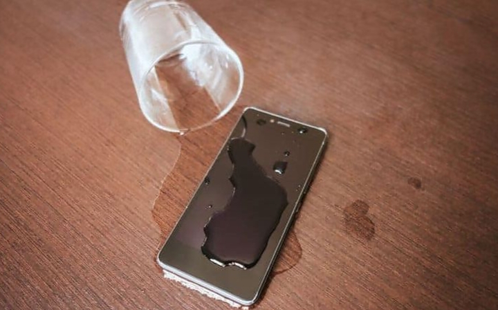 Ponsel atau handphone sudah jadi bagian penting dalam kehidupan sehari-hari.