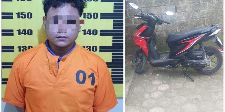 Pelaku penggelapan sepeda motor berinisial YP beserta barang bukti yang diamankan polisi. (TRIBRATANEWS)