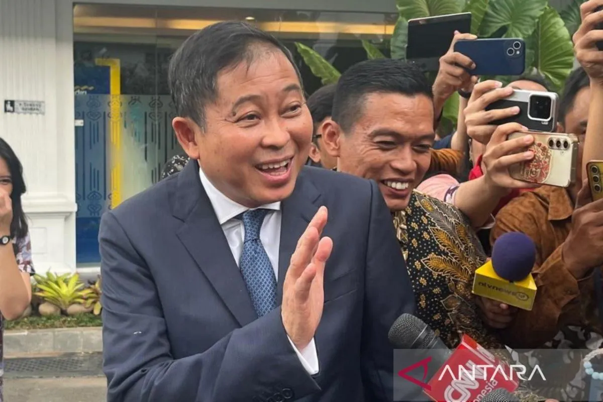 Ignasius Jonan bertemu dengan Presiden Prabowo di Istana Negara atas undangan langsung dari Sekretaris Kabinet Tedi Indra Wijaya.(antaranews.com)