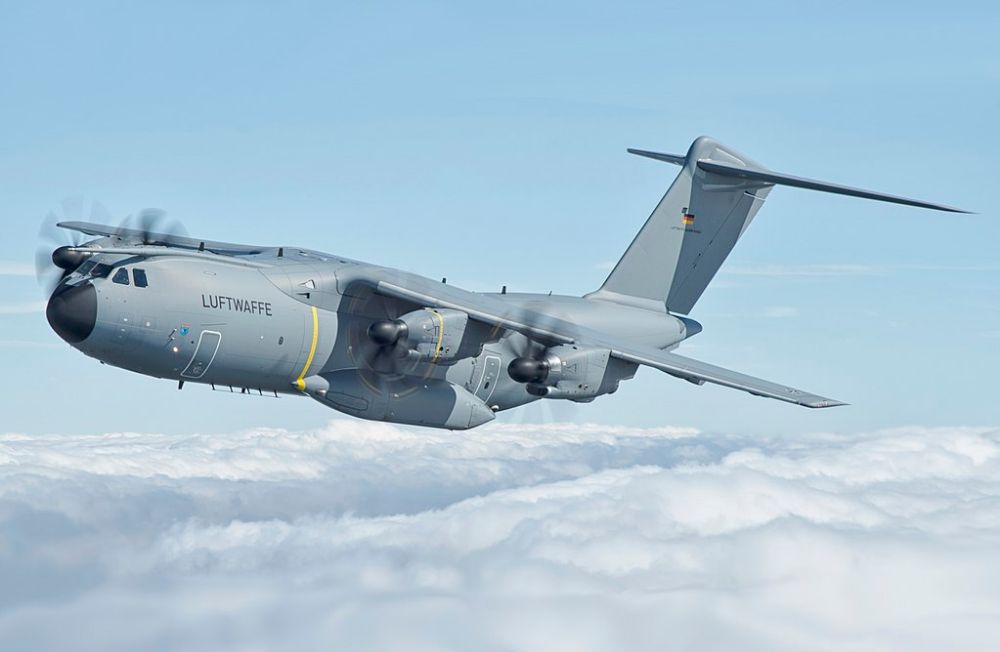 Pesawat angkut Airbus A400M/MRTT Alpha 4001, pesawat militer terbesar TNI AU.