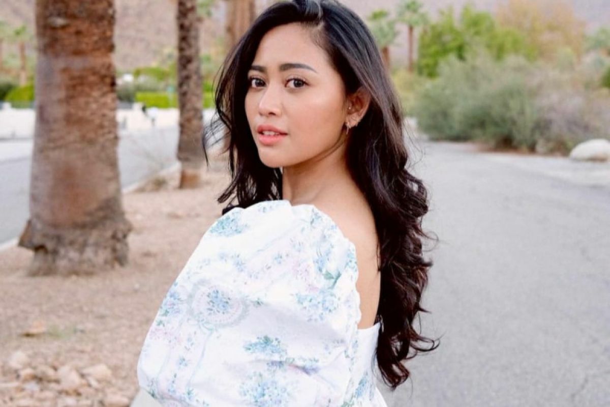 Rachel Venya diduga menyindir balik Azizah Salsha lewat caption Instagram usai menonton konser BLACKPINK. Netizen: &ldquo;Balasannya elegan tapi pedas!&rdquo;(Antaranews)