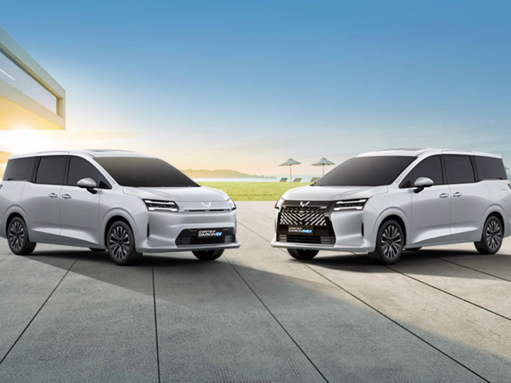 Tampilan eksterior elegan Wuling Darion dengan wajah bersih tanpa grille, menandai komitmen Wuling pada kendaraan modern dan berkelanjutan.