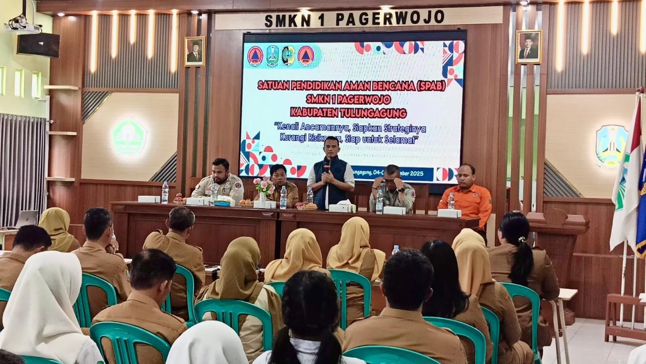 Program Satuan Pendidikan Aman Bencana (SPAB) di SMKN 1 Pagerwojo Tulungagung, Selasa (4/11/2025).