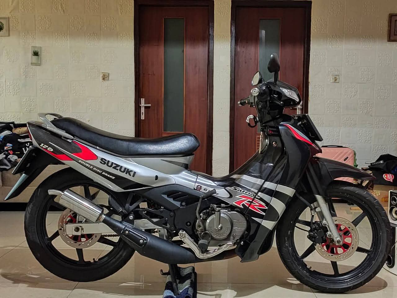 Suzuki Satria R besutan 2003 yang masih cukup diminati penggemar motor 2 tak. (FACEBOOK TAMFFAN LORENG)