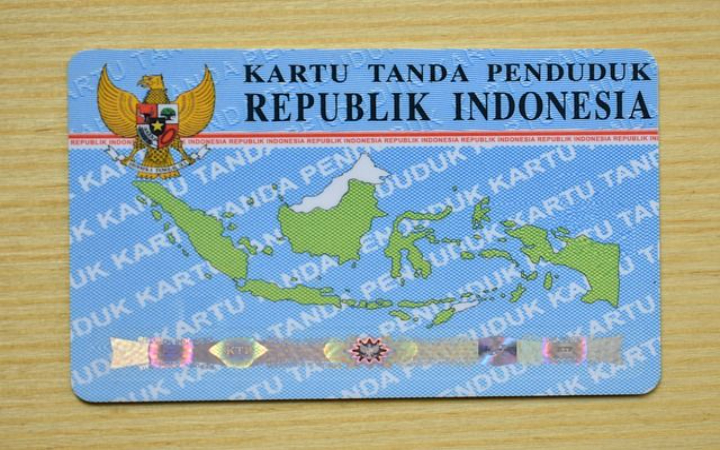 Kartu Tanda Penduduk atau KTP merupakan dokumen resmi yang wajib dimiliki oleh setiap warga negara Indonesia.