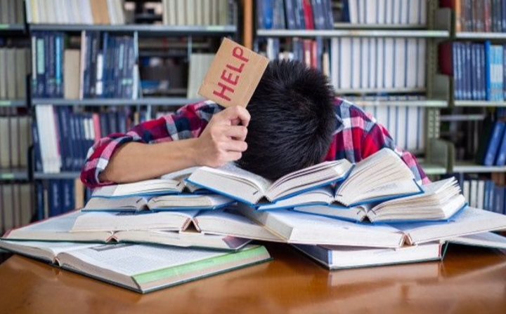 Mood drop atau suasana hati yang tiba-tiba turun bisa dialami siapa saja.