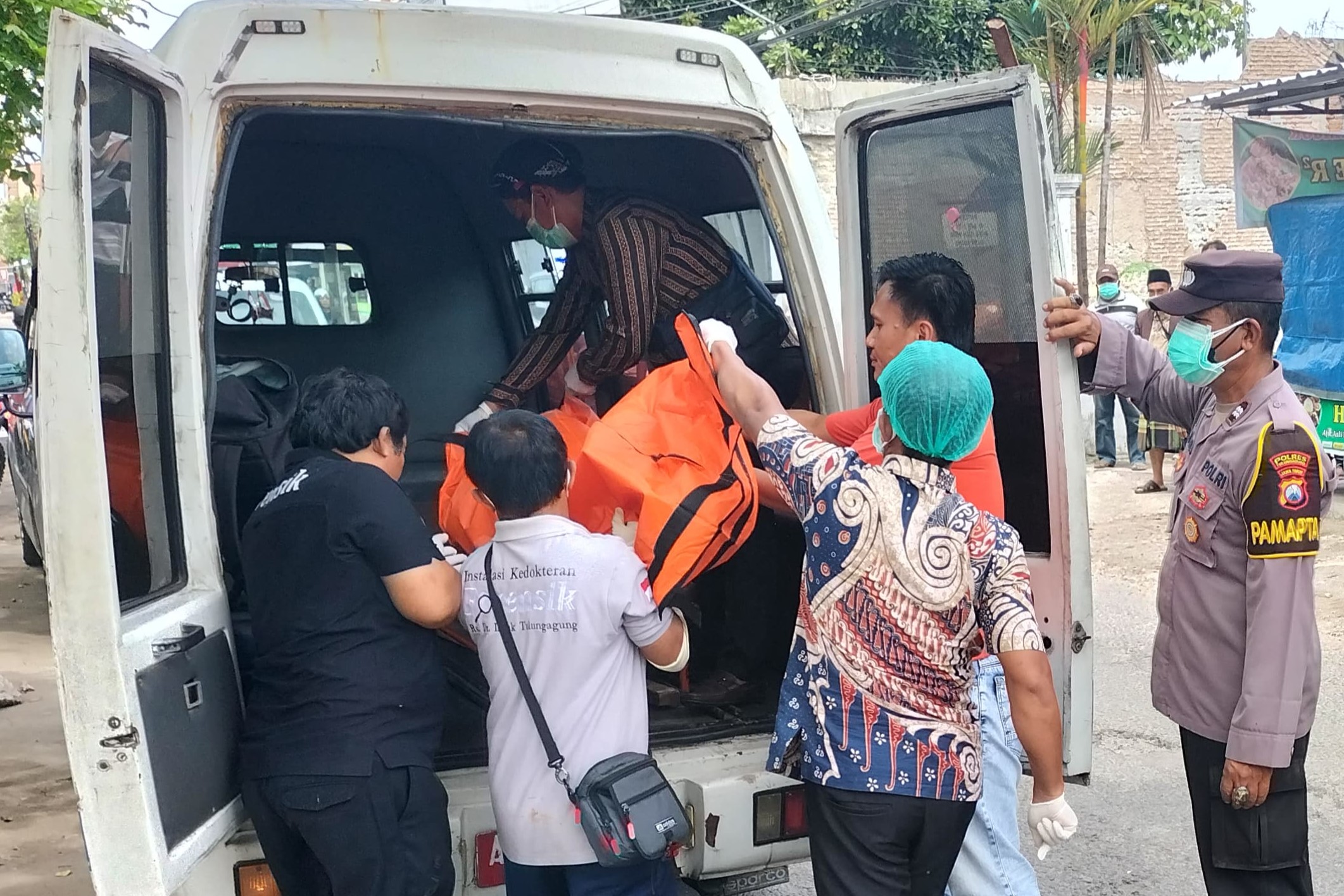 Seorang pria ODGJ ditemukan tak bernyawa di Desa Beji, Kecamatan Boyolangu pada Senin (17/11). (POLRES TULUNGAGUNG)