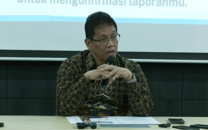 Pejabat yang sedang memberikan keterangan terkait insiden uang tunai bernilai besar yang terbakar dan penegasan bahwa pihak bank memiliki kewajiban penuh dalam pertanggung jawabannya. (Ilustrasi)