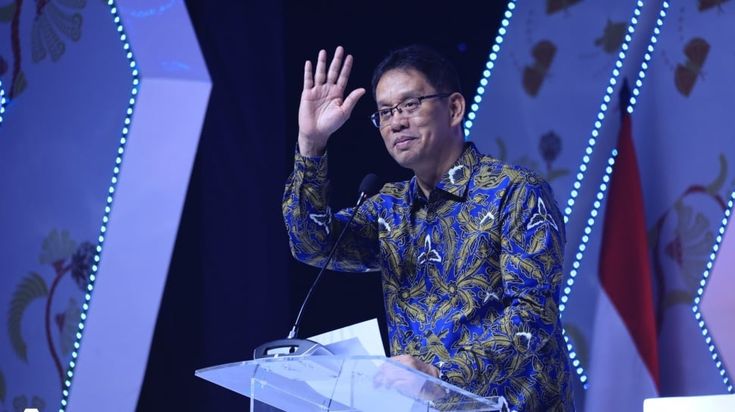 Menteri Keuangan Purbaya Yudi Sadewa saat memberikan penjelasan tegas kepada DPR terkait masalah dana daerah, rokok ilegal, hingga dugaan praktik gelap di Himbara.(Pinterest)