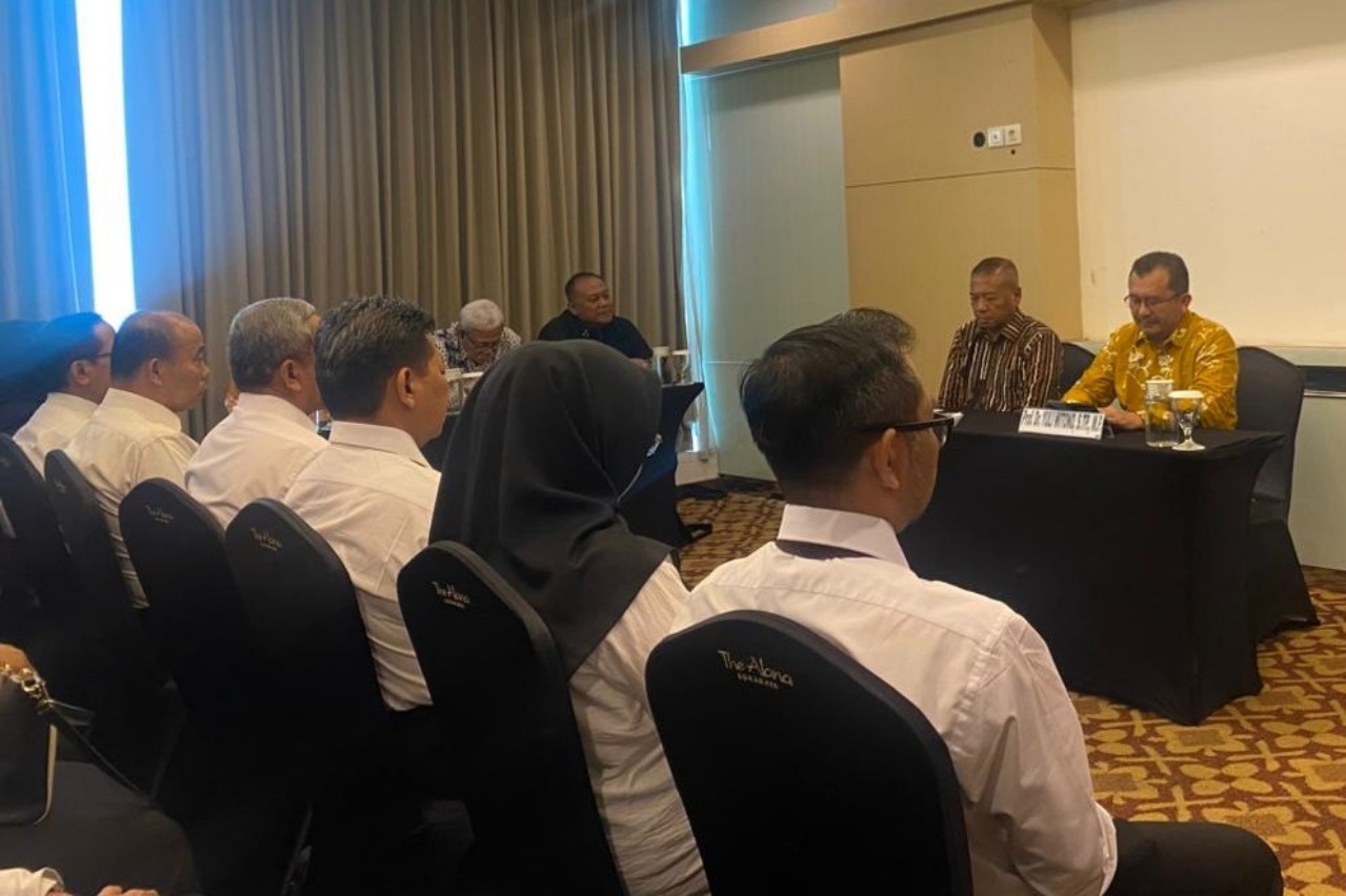 Pemkab Tulungagung menggelar seleksi JPT Pratama secara transparan dan profesional di salah satu hotel di Surabaya.