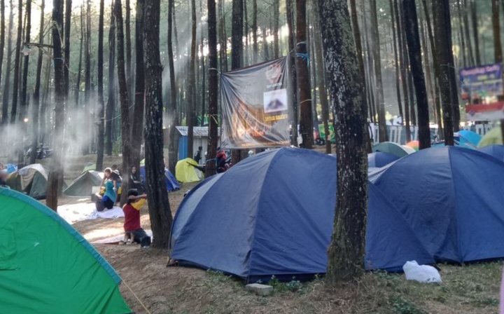 Ngecamp di gunung kini menjadi salah satu aktivitas favorit banyak orang untuk melepas penat dari rutinitas.