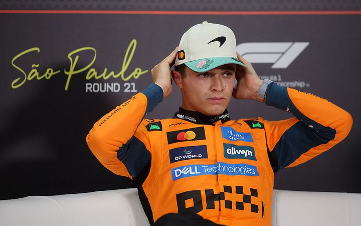 Pembalap McLaren Lando Norris memang didiskualifikasi dalam Grand Prix Las Vegas akhir pekan lalu (23/11).