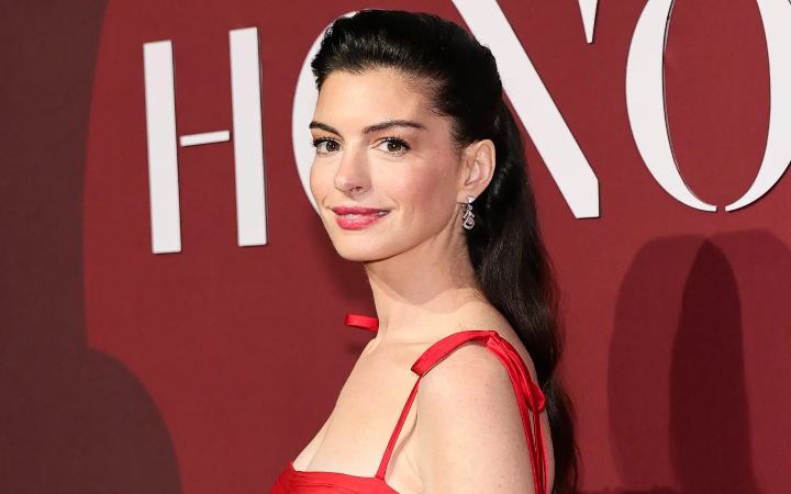 Anne Hathaway kembali menyapa penggemar dengan proyek terbaru yang penuh kejutan, Mother Mary 2026.