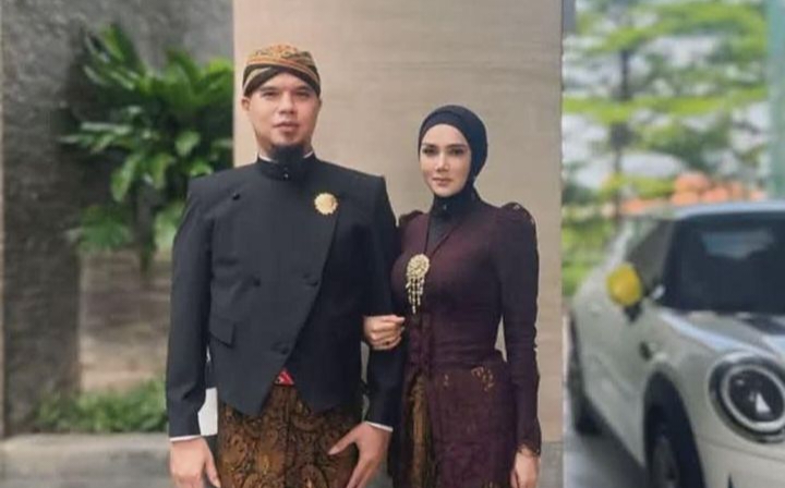Mulan Jamila adopsi bayi, akhirnya ungkap fakta yang bikin publik penasaran. Klarifikasi Mulan menjawab semua spekulasi.
