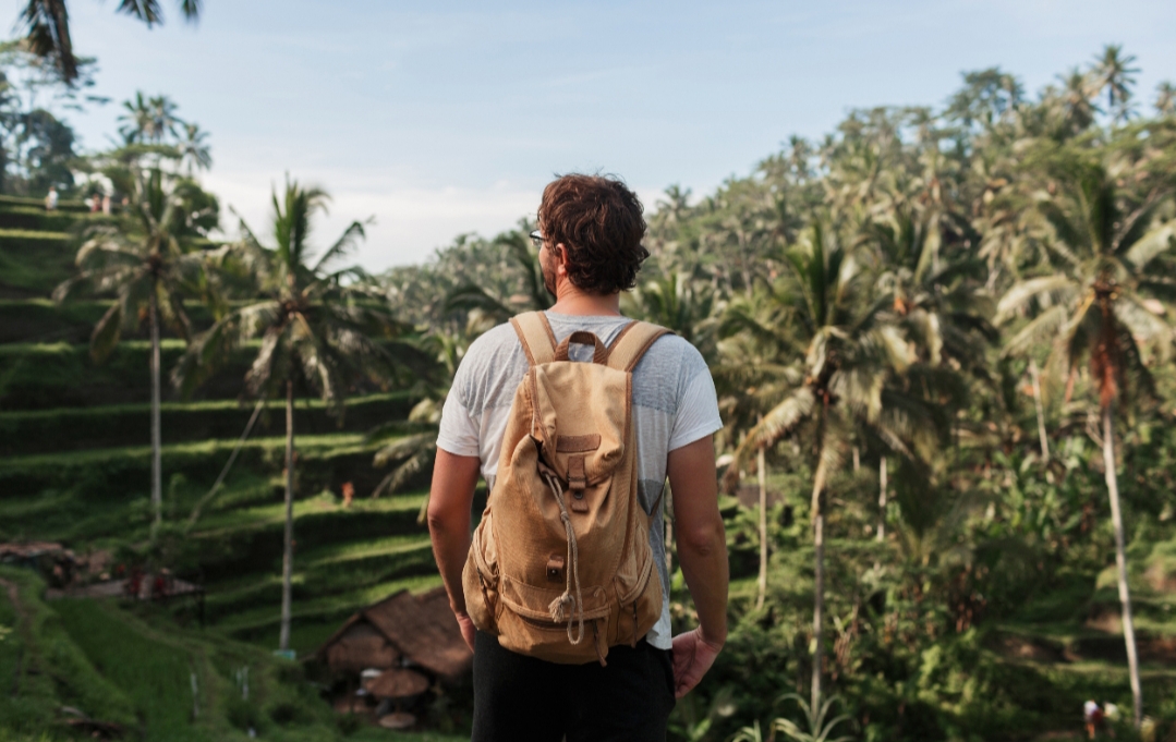 Di Tulungagung, akhir tahun bukan tentang ke mana kita pergi melainkan dengan siapa kita duduk, dan seberapa jujur kita menikmati hidup