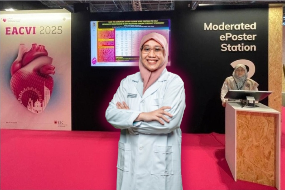 Prestasi dr Fitranti Suciati Laitupa, SpJP(K) ketika mempresentasikan hasil penelitiannya tentang pemanfaatan CT Scan jantung untuk menilai skor kalsium pada pembuluh darah koroner, di Wina Austria.