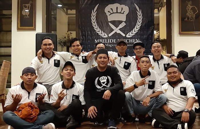 Mbelide Kitchen, komunitas pekerja dapur berdiri sejak 2014. Satukan ratusan anggota dengan filosofi tanpa ego dan persaudaraan.