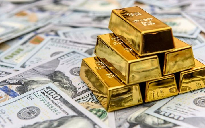 Harga emas diprediksi tembus USD 4.900 pada Desember 2026. Proyeksi ini disampaikan Goldman Sachs dalam catatan riset terbarunya yang dirilis Kamis, 18 Desember 2025.