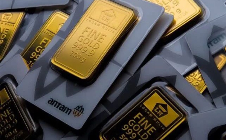 Harga emas Antam (PT Aneka Tambang Tbk) terus menjadi acuan utama bagi investor dan masyarakat yang ingin membeli atau menjual emas fisik di Indonesia.