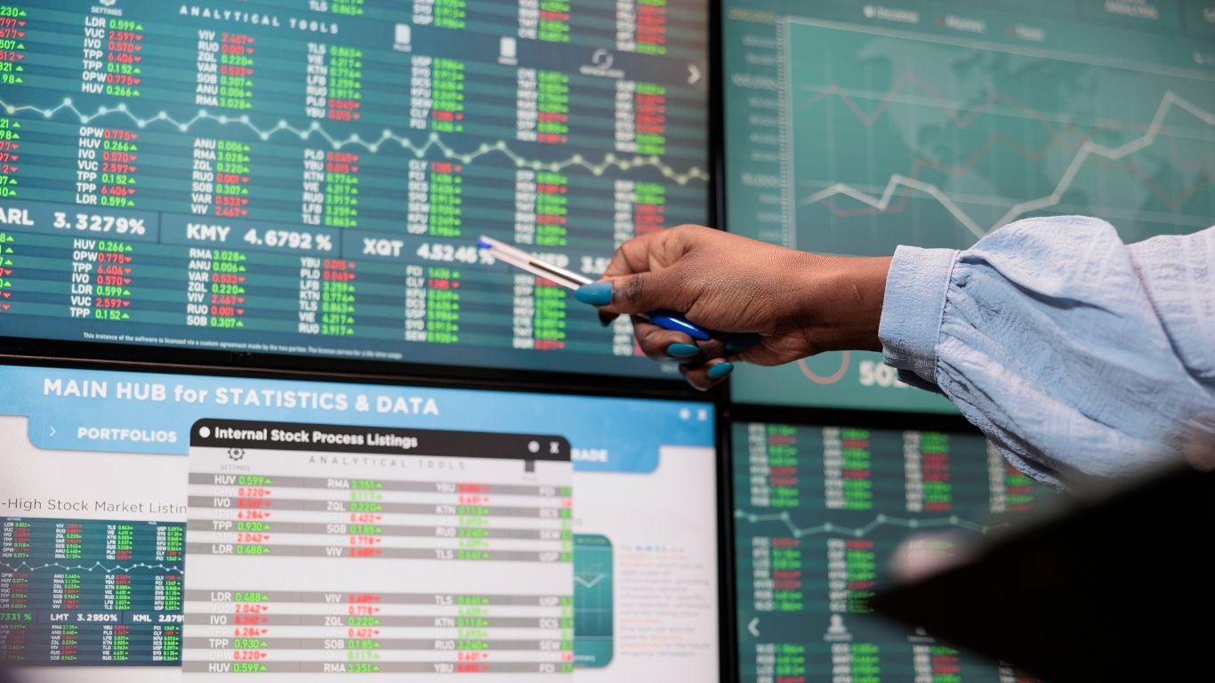IHSG tembus 9.000 jadi sinyal pembalikan arah ekonomi Indonesia.(freepik.com/dcstudio)
