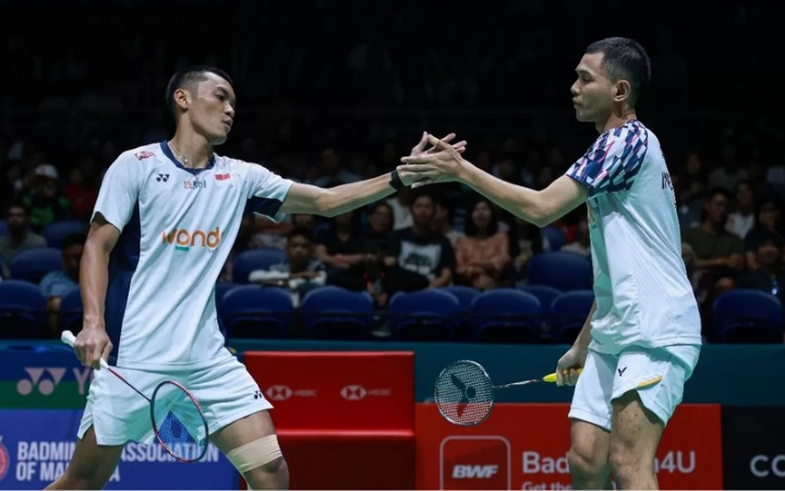 Fajar Fikri menang di Malaysia Open 2026, junior Indonesia Nikolaus Hoa Queen bantu performa ganda putra unggul di babak 8 besar.
