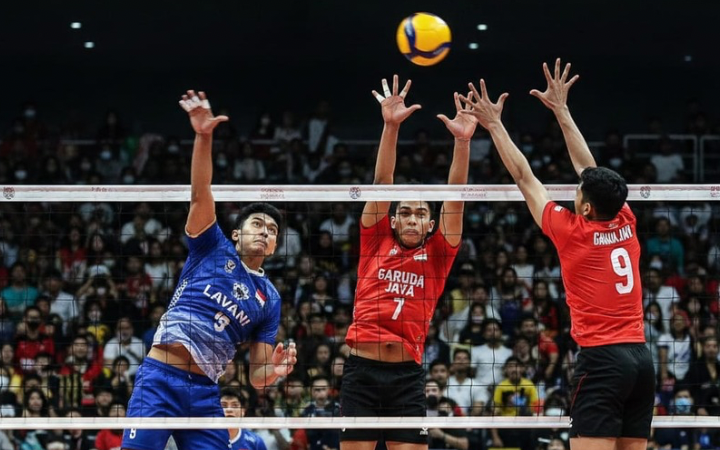 Baru pekan pertama, kejutan sudah terjadi. Lavani menggila, Petrokimia Gresik memimpin. Proliga 2026 makin panas dan sulit diprediksi.