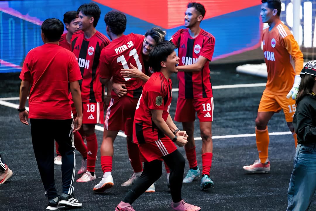Atta Halilintar memimpin tim Indonesia saat menghadapi Arab Saudi di World Cup Kings Nation 7s 2026.