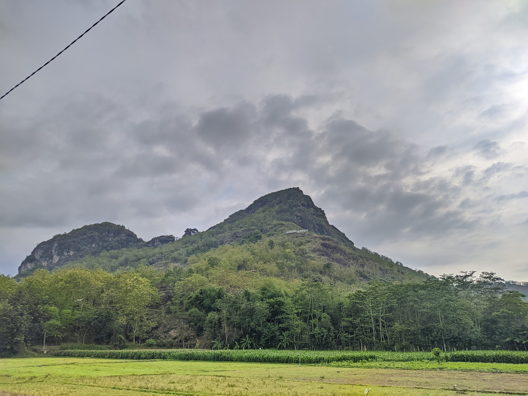 Gunung Budheg Tulungagung, Gunung Api Purba Sarat Sejarah dan Legenda Jawa