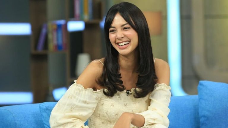 Aurelie Moeremans membagikan memoar Broken Strings, berisi pengakuan personal dan perjalanan bangkit dari luka emosional.