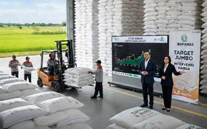 SPHP Beras 2026 dipastikan lanjut, stok 3,2 juta ton aman, bantuan pangan diperpanjang hingga 31 Januari untuk stabilkan harga.