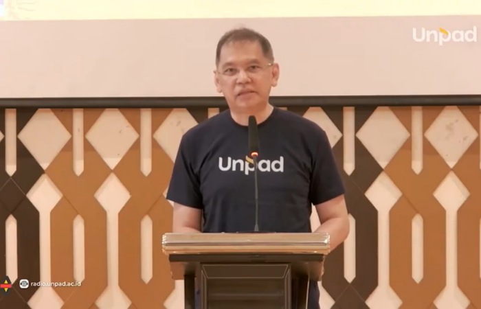 Penerimaan Mahasiswa Baru UNPAD 2026 dibuka untuk 10.000 mahasiswa. UNPAD pastikan UKT tak naik dan TKA bukan penentu utama.