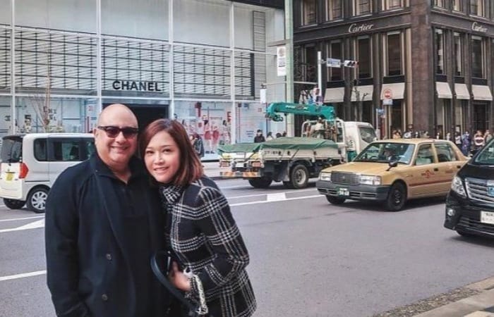 Kisah Irwan Musri dan Maya Estianti di usia senja, cinta tenang tanpa pamer yang menyentuh dan jadi refleksi relasi dewasa.
