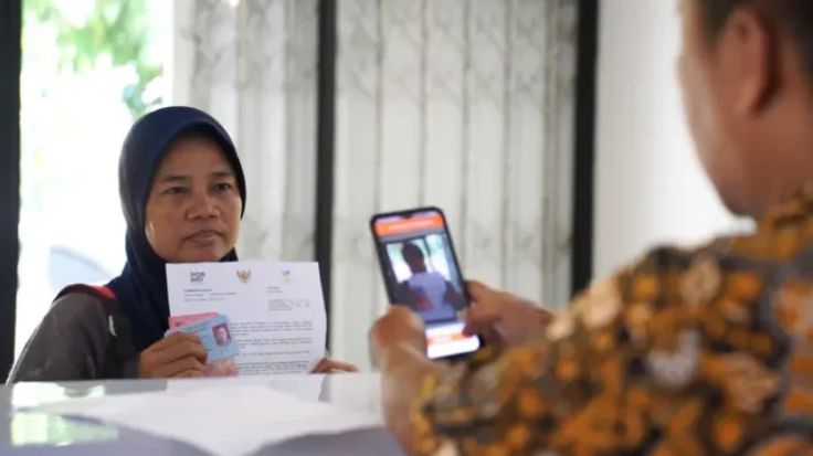 PKH BPNT tahap 1 Januari&ndash;Maret 2026 diproyeksikan cair. Simak cara cek status penerima bansos resmi pakai KTP di Kemensos.(Pinterest)