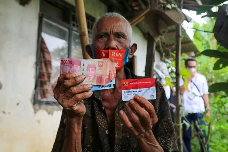BSU Rp600.000 2026 cair lewat Bank Himbara. Guru dan tendik Kemenag cek status penerima bantuan subsidi upah sekarang.(Pinterest)