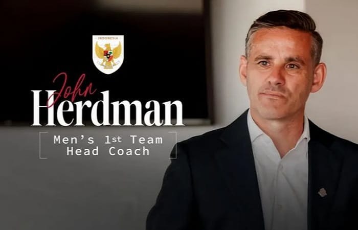 Filosofi tim bunglon John Hartman Timnas Indonesia menolak dogma taktik, adaptif, dan sulit ditebak lawan. Ini penjelasannya.