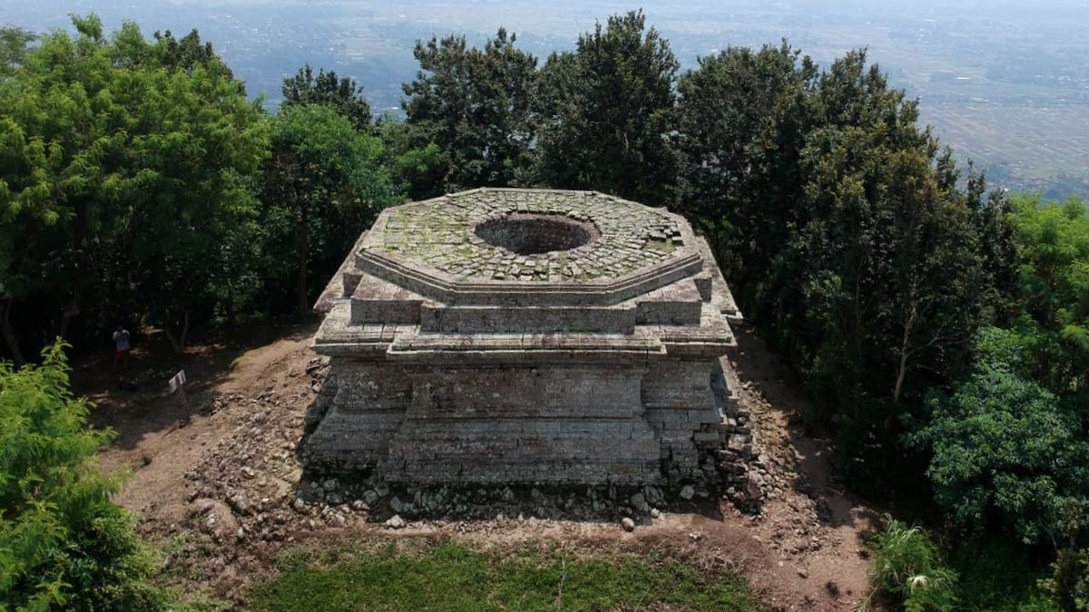 Candi Dadi di puncak Gunung Walikukun, warisan Majapahit di Tulungagung.