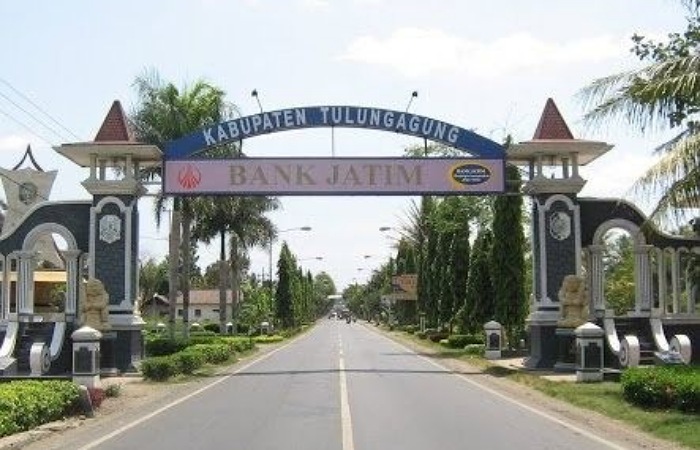 Sejarah Tulungagung mengungkap usia lebih 8 abad, asal-usul nama, prasasti Lawadan, hingga jejak Kerajaan Kadiri dan Majapahit.