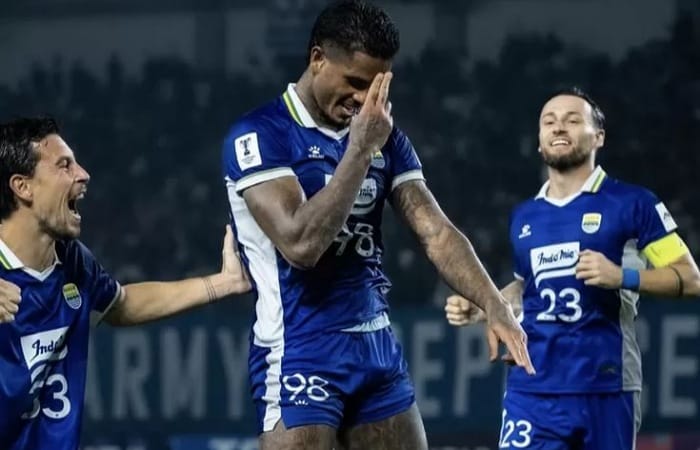 Persib Bandung memanaskan bursa transfer jelang AFC Champions League Two 2025-2026 dengan bidikan pemain bintang Eropa dan Asia.