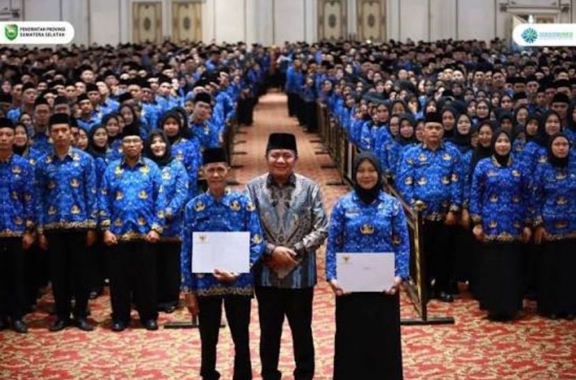 Honorer resmi dihapus mulai 1 Januari 2026. Kini status pegawai pemerintah hanya PNS dan PPPK. Simak penjelasan lengkapnya!