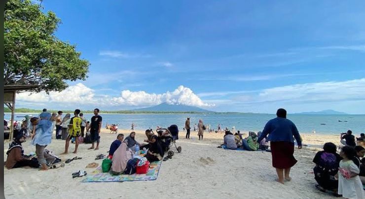 10 wisata pantai Jogja bisa dikunjungi dengan satu tiket Rp15 ribu. Dari Pantai Baron, Drini, hingga Indrayanti, lengkap dan wajib masuk wishlist.